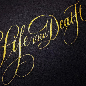 好想两个男人捆绑我做爱我
